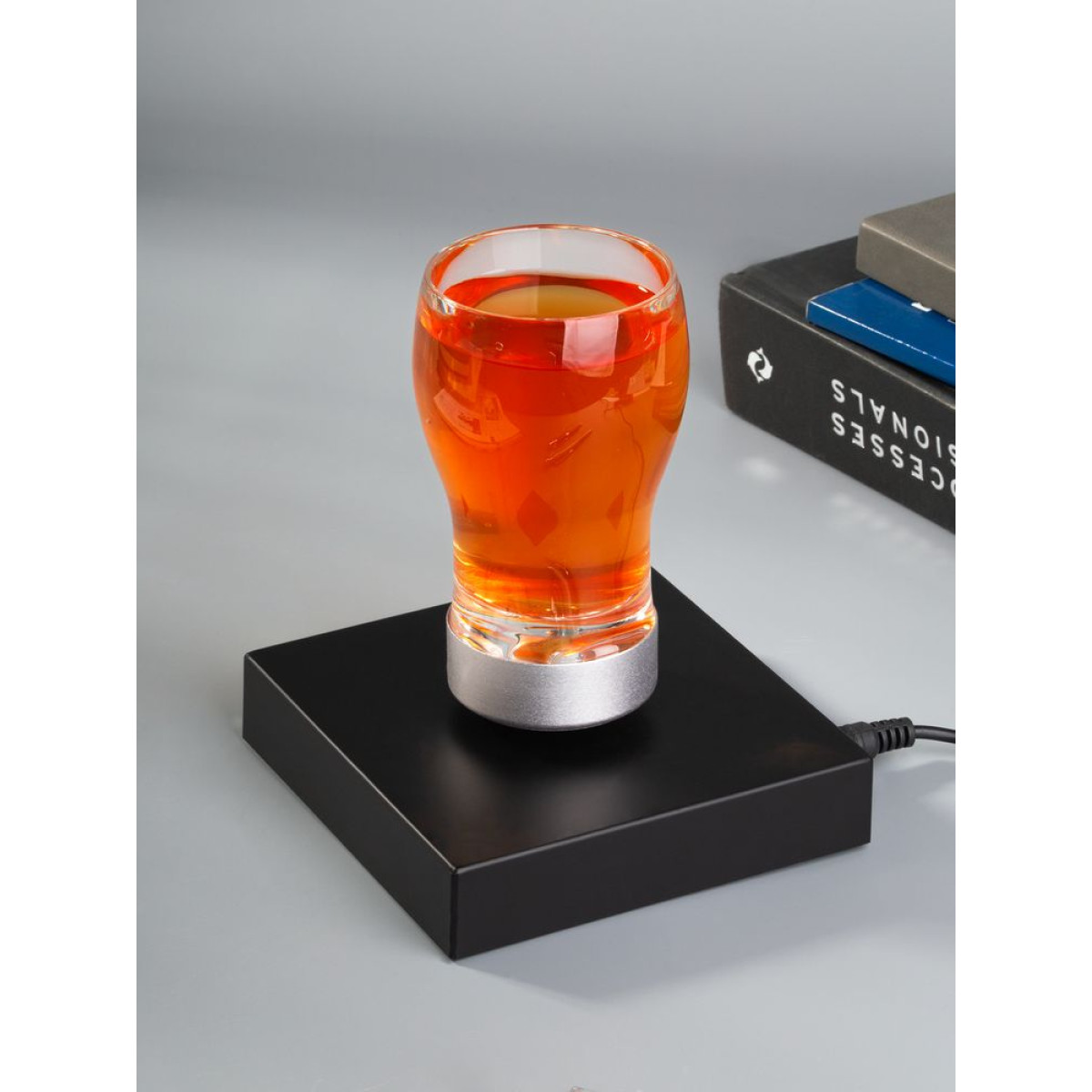 Левитирующий стакан Leviglass